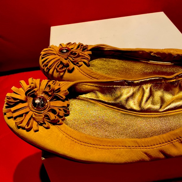 Coach Beautiful Nude Suede Gold Leather Lining Logo Flower Flats - Picture 6 of 12